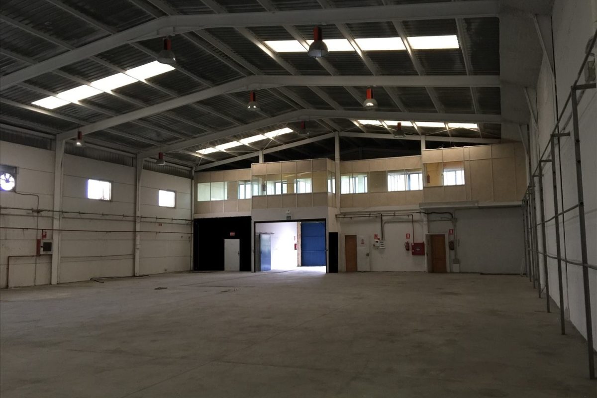 Nave industrial en venta en Navalcarnero